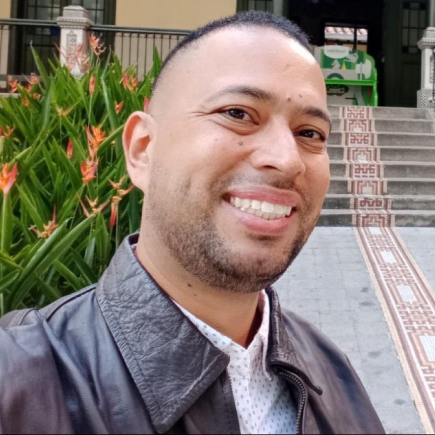 Lic. Carlos Ramírez